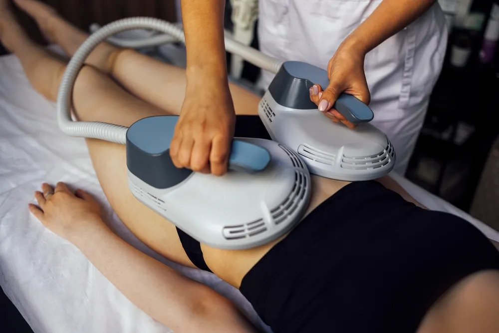 EMS و لاغری با تحریک الکتریکی عضلات؛ ورزش بدون حرکت!